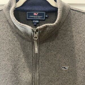 Men’s vest. Vineyard vines.